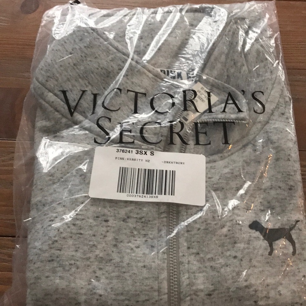 🌸NEW VS PINK Varsity Quarter Zip Sweatshirt - Picture 3 of 3